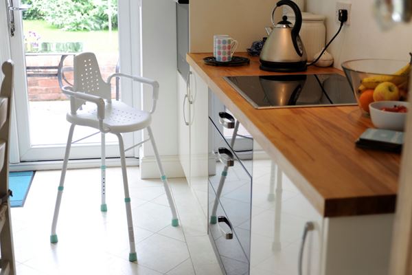 Douchestoel hoog model Prima Modular - aluminium - 41-56 cm